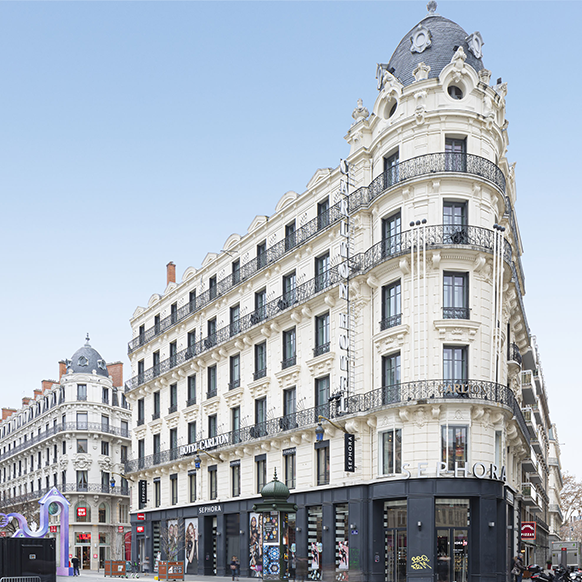 International - ARA- Real Estate - Lyon republique facade
